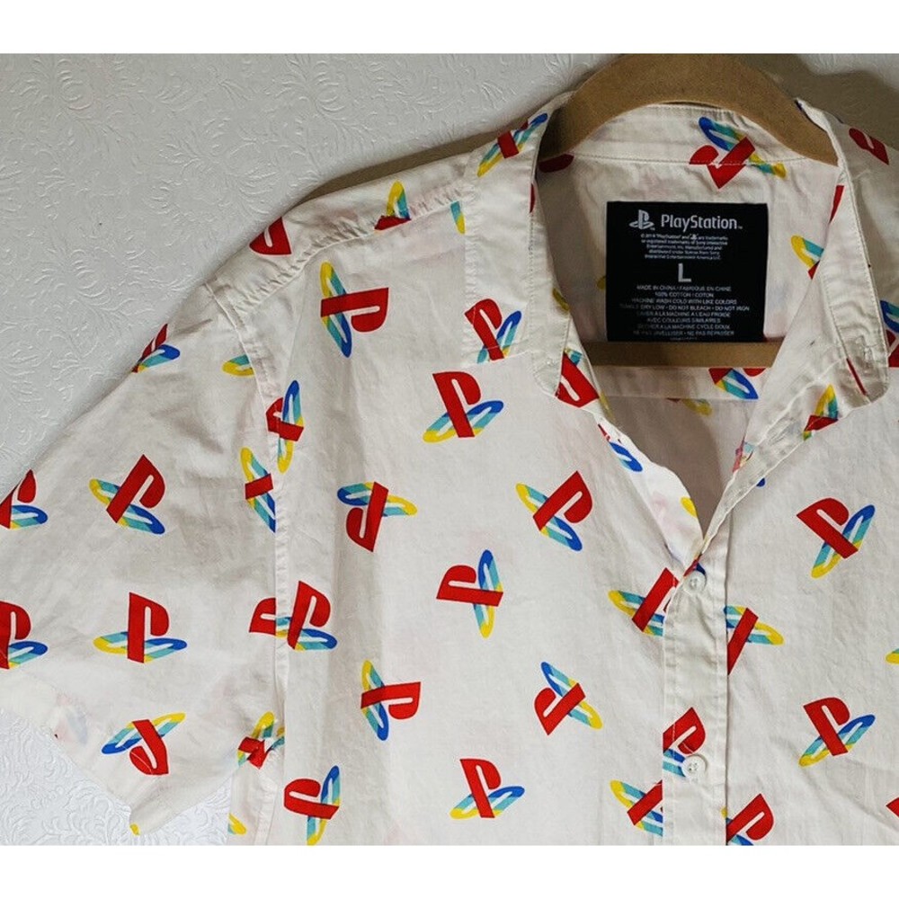 Sony PlayStation Size Large Logo Shirt